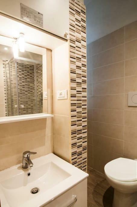 Apartment Rent Rom